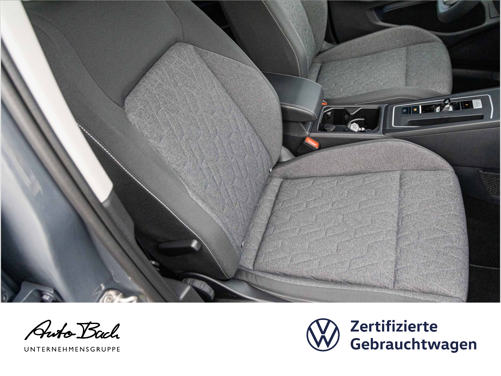 Volkswagen Golf VIII Variant 1.5 eTSI "MOVE" DSG Navi LED Standhzg Digital Cockpit ACC EPH
