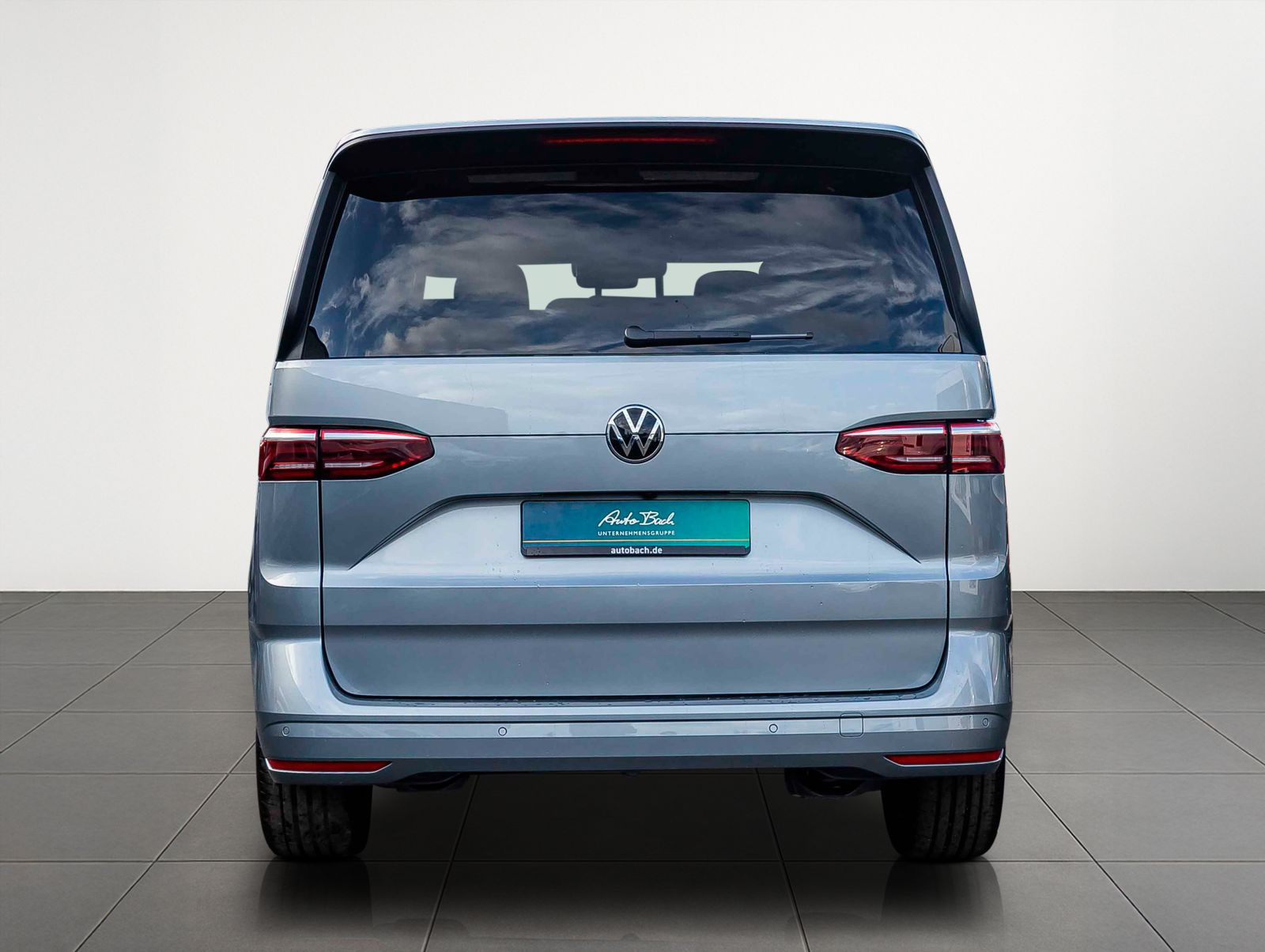 Volkswagen T7 Multivan "GOAL" kurz | Navi | AHK | Vis-aVis