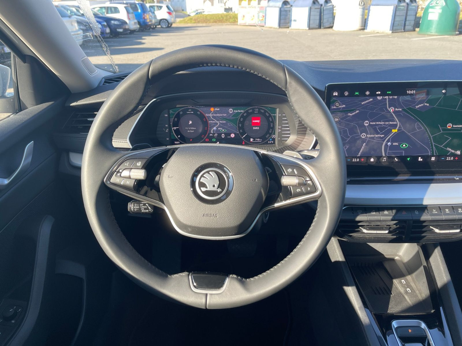 Skoda Octavia Combi 2.0 TDI Selection DSG Navi LED ACC