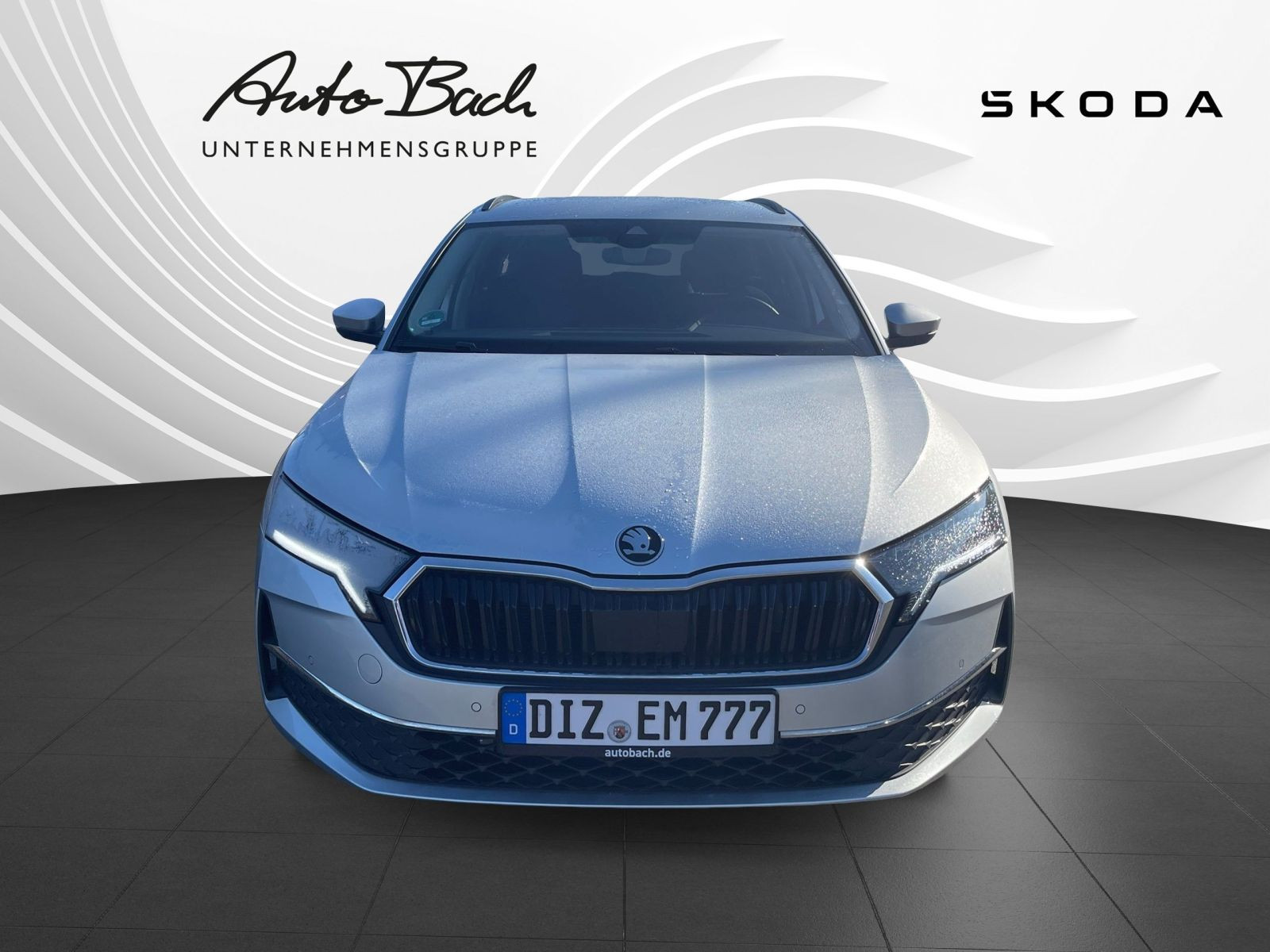 Skoda Octavia Combi 2.0 TDI Selection DSG Navi LED ACC