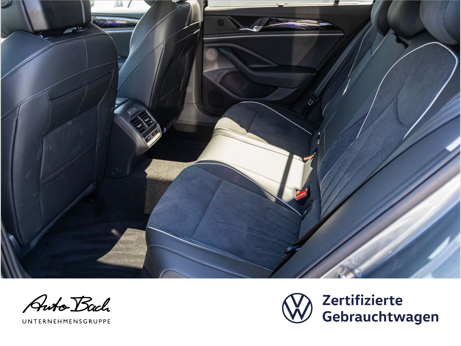 Volkswagen Passat Variant 2.0 TDI "Elegance" DSG Navi LED Digital Cockpit HuD ACC DCC