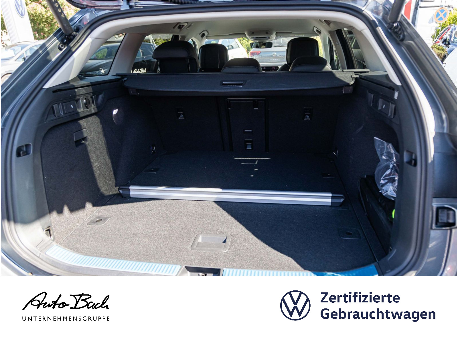 Volkswagen Passat Variant 2.0 TDI "Elegance" DSG Navi LED Digital Cockpit HuD ACC DCC