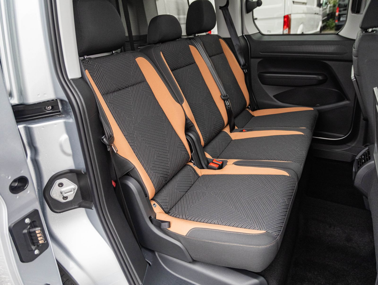 Volkswagen Caddy 2.0 TDI DSG PanAmericana, LED, Navi, Standheizung, AHK, Rückfahrkamera