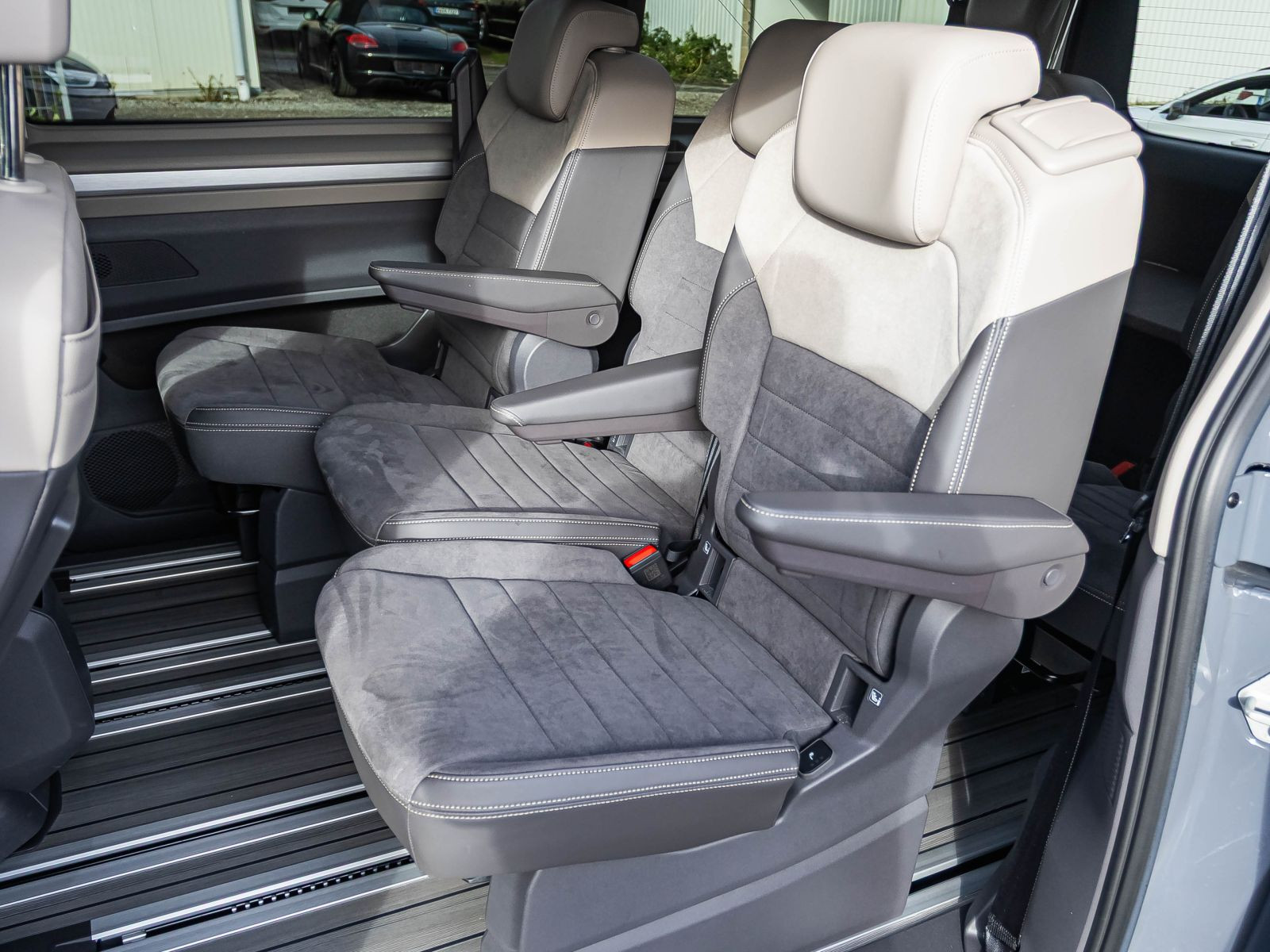 Volkswagen Multivan T7 2.0 TDI "Life" LÜ DSG Navi LED Standheizung Digital Cockpit ACC EPH