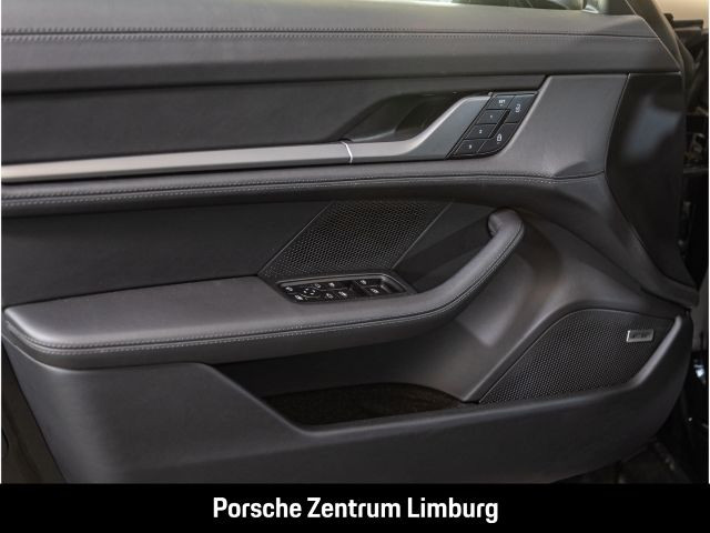 Porsche Taycan 4 Cross Turismo BOSE Hinterachslenkung