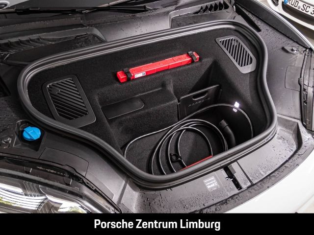 Porsche Macan 4 Abstandstempomat LED-Matrix Panoramadach
