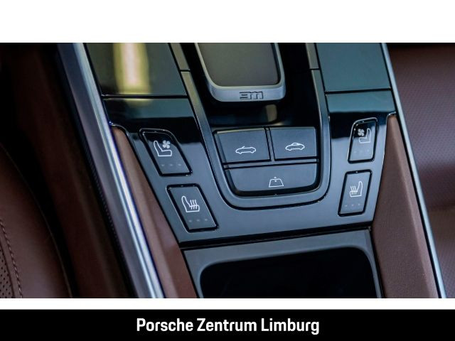 Porsche 992 911 Carrera 4 Cabrio Clubleder Sportabgas