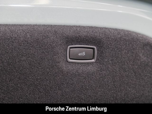 Porsche Taycan InnoDrive LED-Matrix Rückfahrkamera BOSE