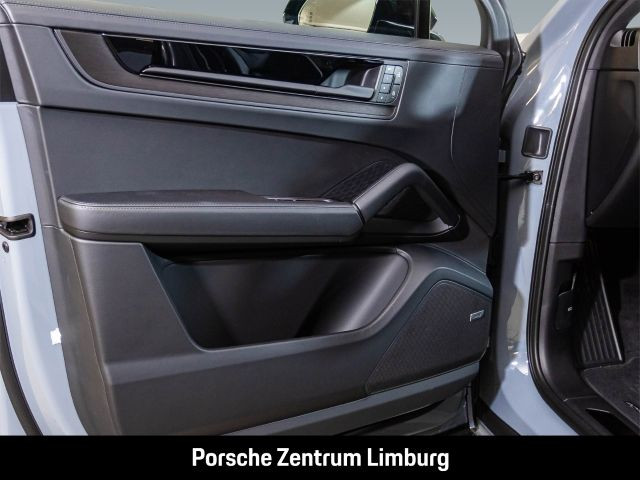 Porsche Cayenne E-Hybrid Coupe Black Edition HA-Lenkung