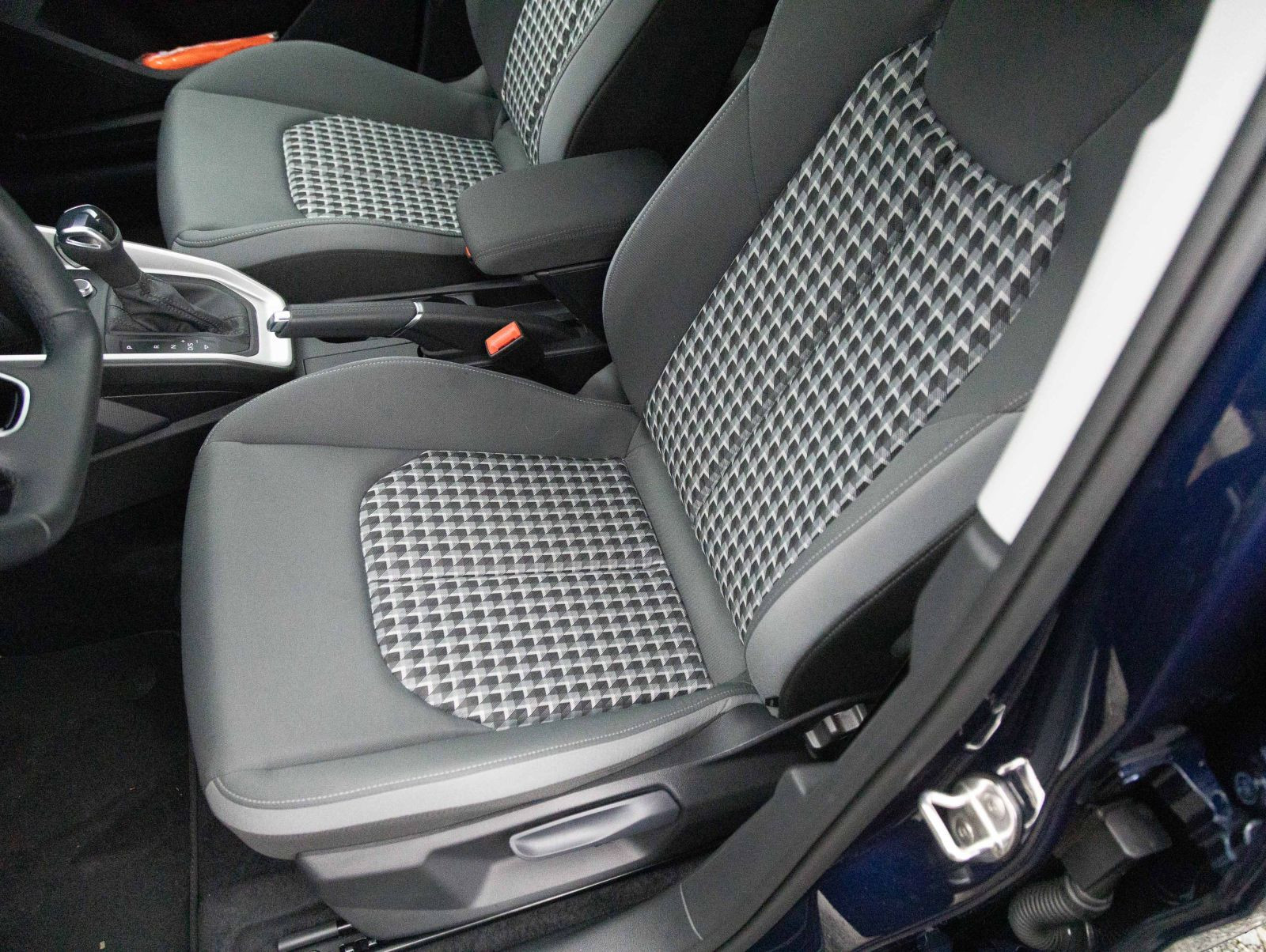 Audi A1 allstreet 30TFSI Stronic Sitzhzg GRA EPH DAB Klimaautomatik