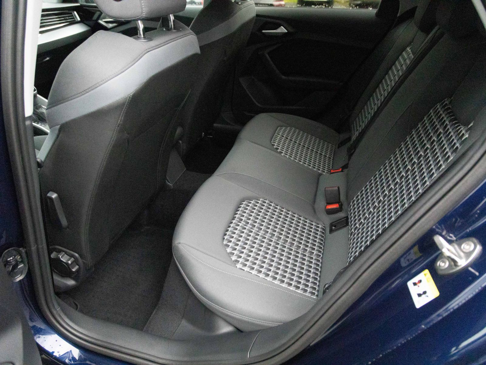 Audi A1 allstreet 30TFSI Stronic Sitzhzg GRA EPH DAB Klimaautomatik