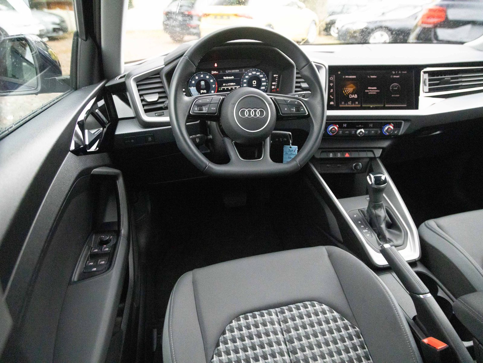 Audi A1 allstreet 30TFSI Stronic Sitzhzg GRA EPH DAB Klimaautomatik