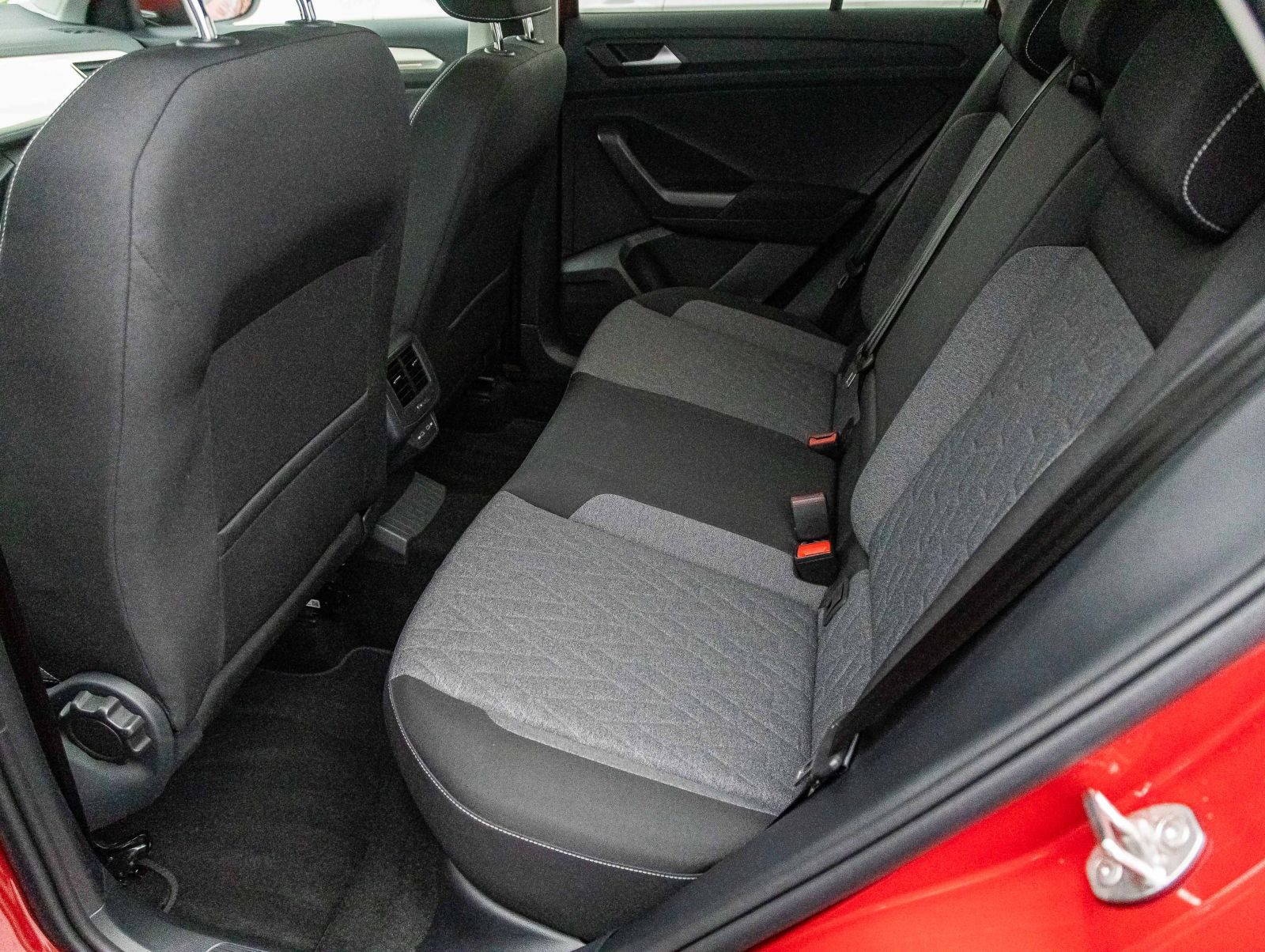 Volkswagen T-Roc 1.5 TSI "MOVE" DSG Navi LED Digital Cockpit EPH DAB