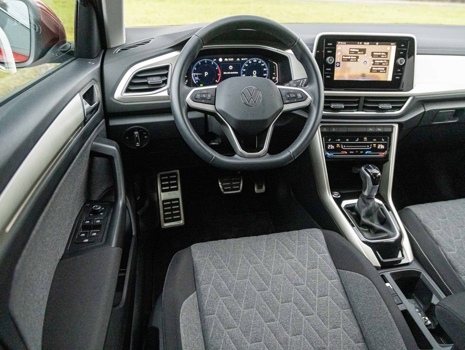 Volkswagen T-Roc 1.5 TSI "MOVE" DSG Navi LED Digital Cockpit EPH DAB