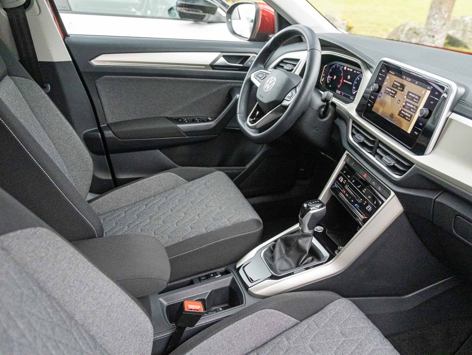 Volkswagen T-Roc 1.5 TSI "MOVE" DSG Navi LED Digital Cockpit EPH DAB