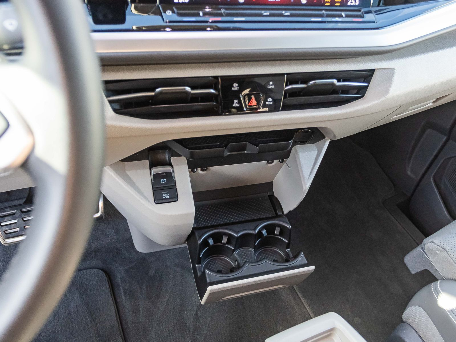 Volkswagen T7 Multivan "GOAL" lang | Navi | AHK | IQ.Light | Easy Open