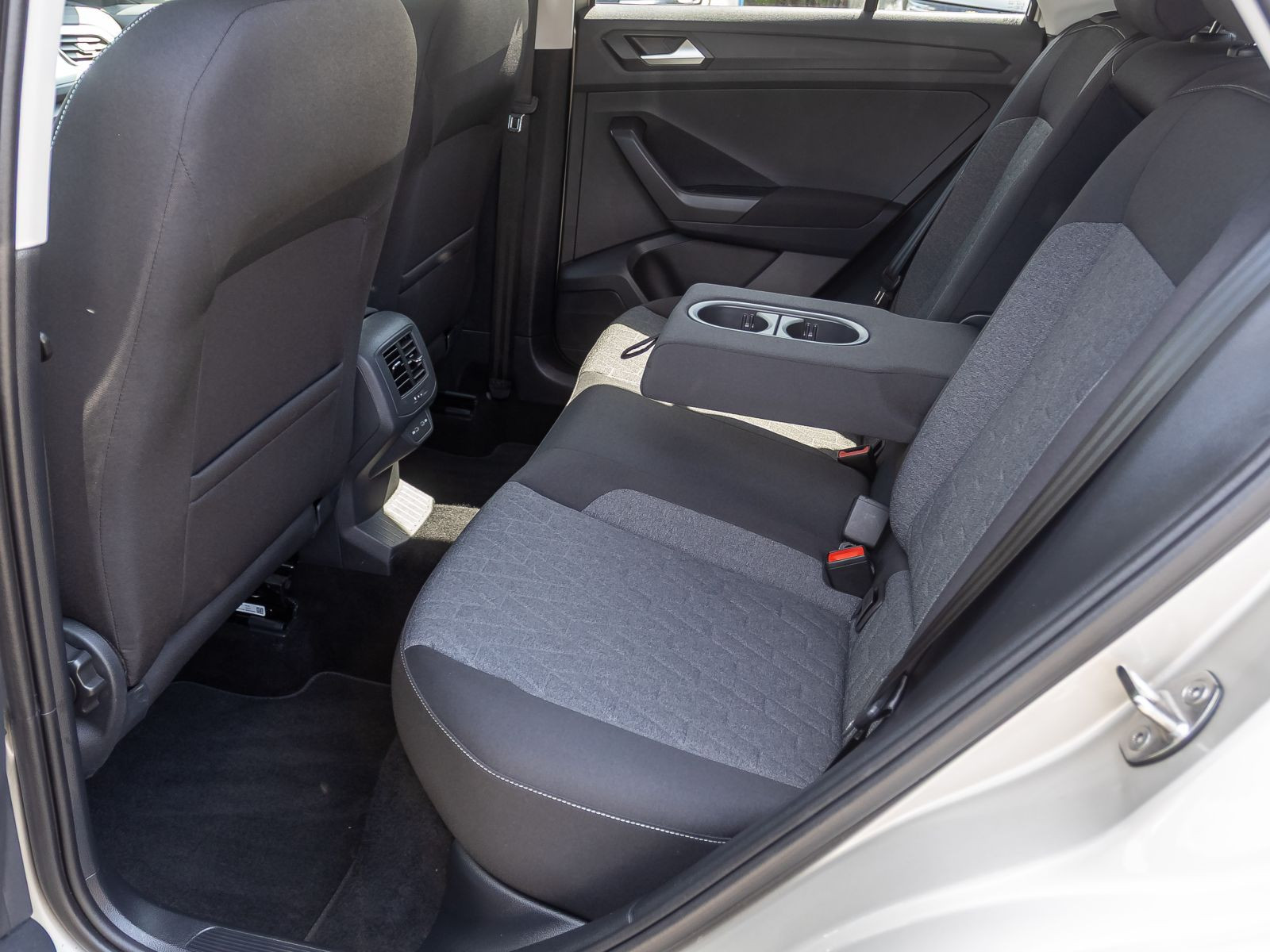 Volkswagen T-Roc 1.5 TSI "MOVE" DSG Navi LED Digital Cockpit EPH DAB