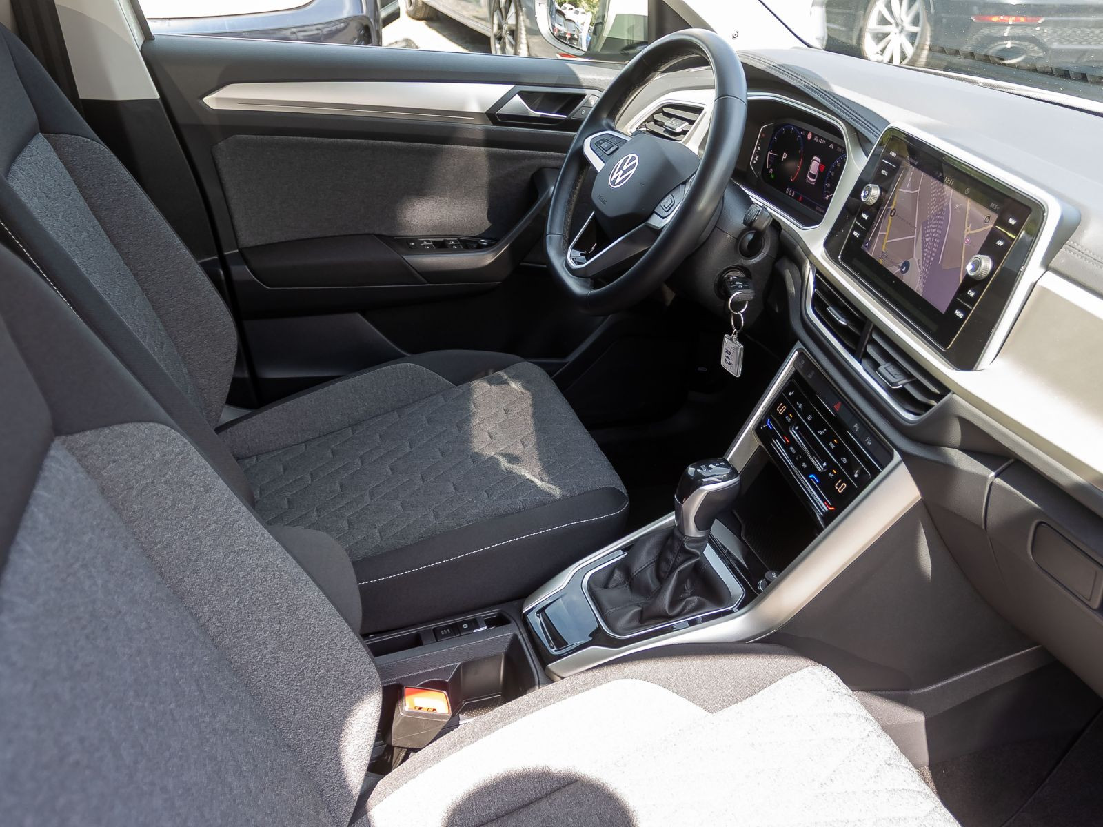 Volkswagen T-Roc 1.5 TSI "MOVE" DSG Navi LED Digital Cockpit EPH DAB