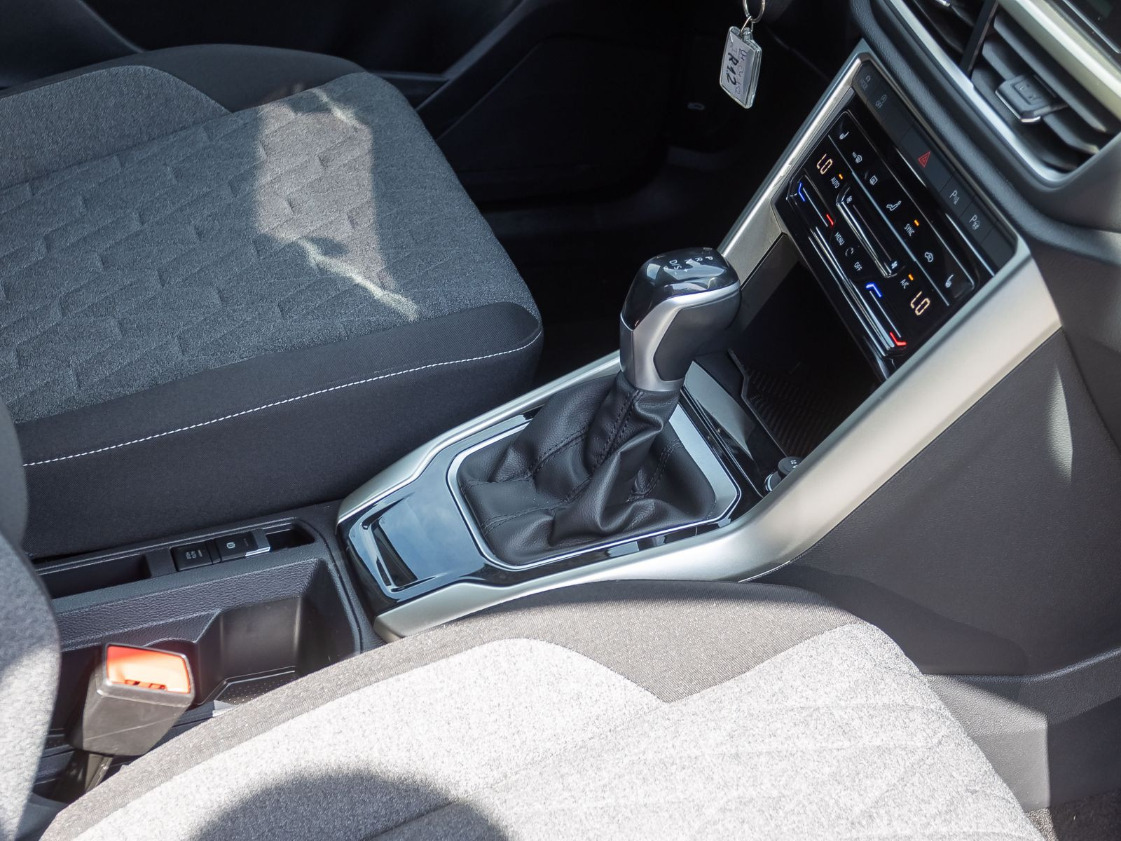 Volkswagen T-Roc 1.5 TSI "MOVE" DSG Navi LED Digital Cockpit EPH DAB