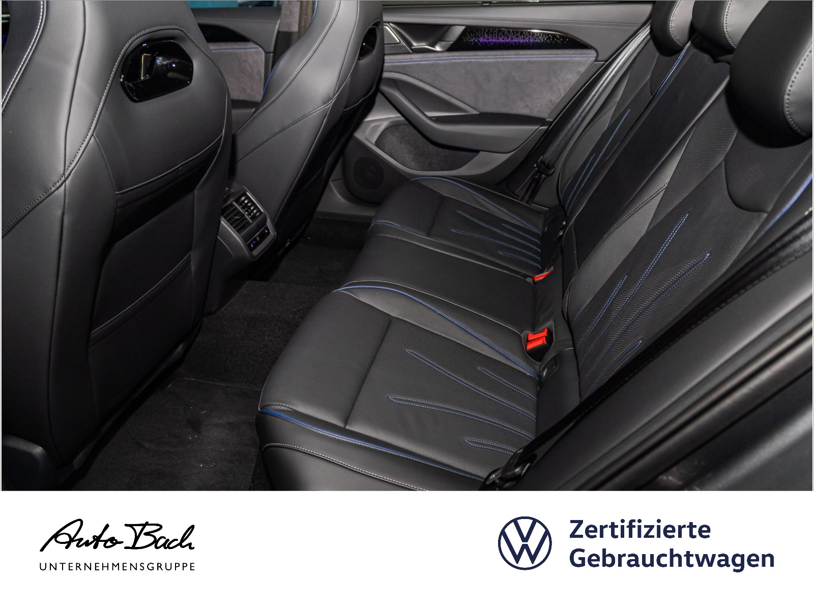 Volkswagen Passat Variant 2.0 TDI "R-Line" 4M DSG Navi Standhzg Panorama Digital Cockpit ACC DCC AHK