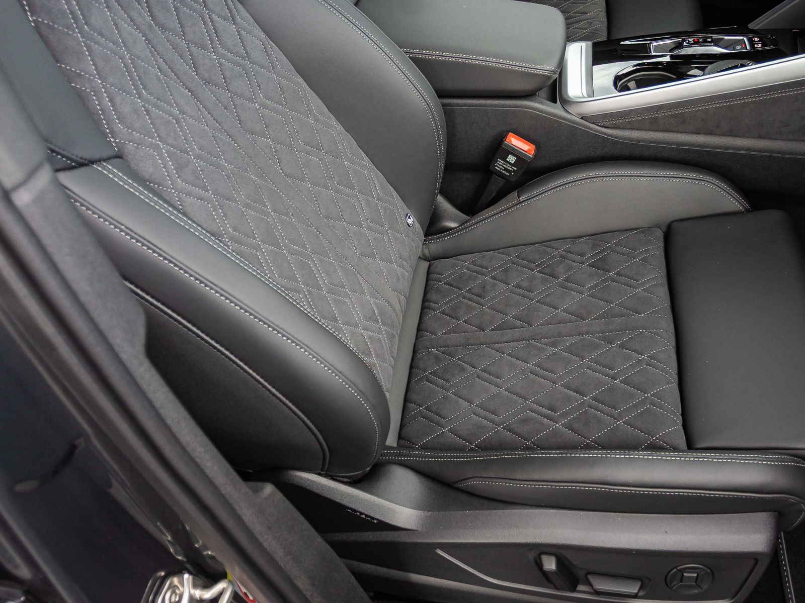 Audi Q5 SUV TDI quattro 150 kW S line Tech-plus AHK