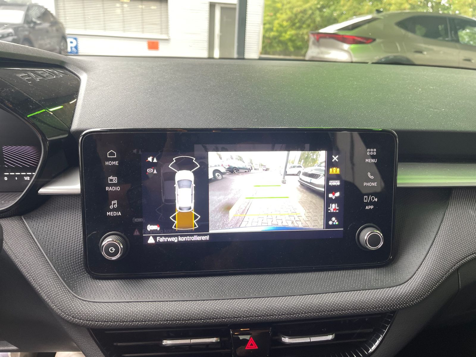 Skoda Fabia 1.0 TSI Tour LED CarPlay GRA RFK DAB