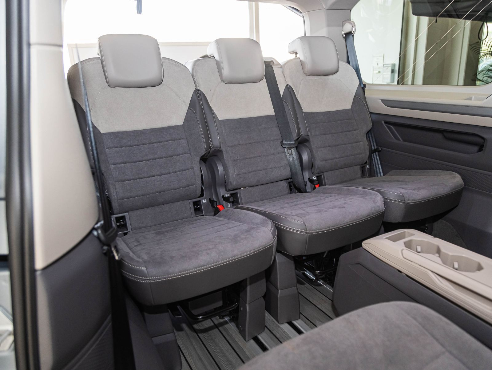 Volkswagen T7 Multivan Style 2,0 l TSI lang | keyless | Easy Open
