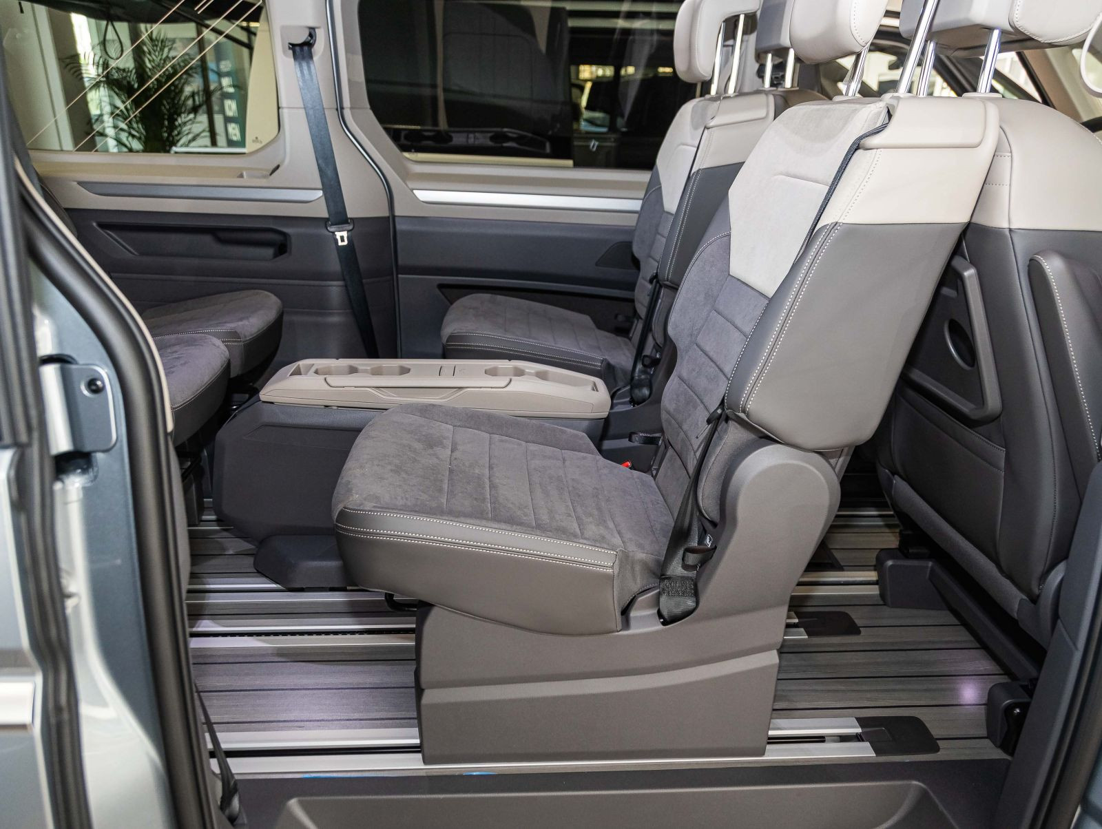 Volkswagen T7 Multivan Style 2,0 l TSI lang | keyless | Easy Open