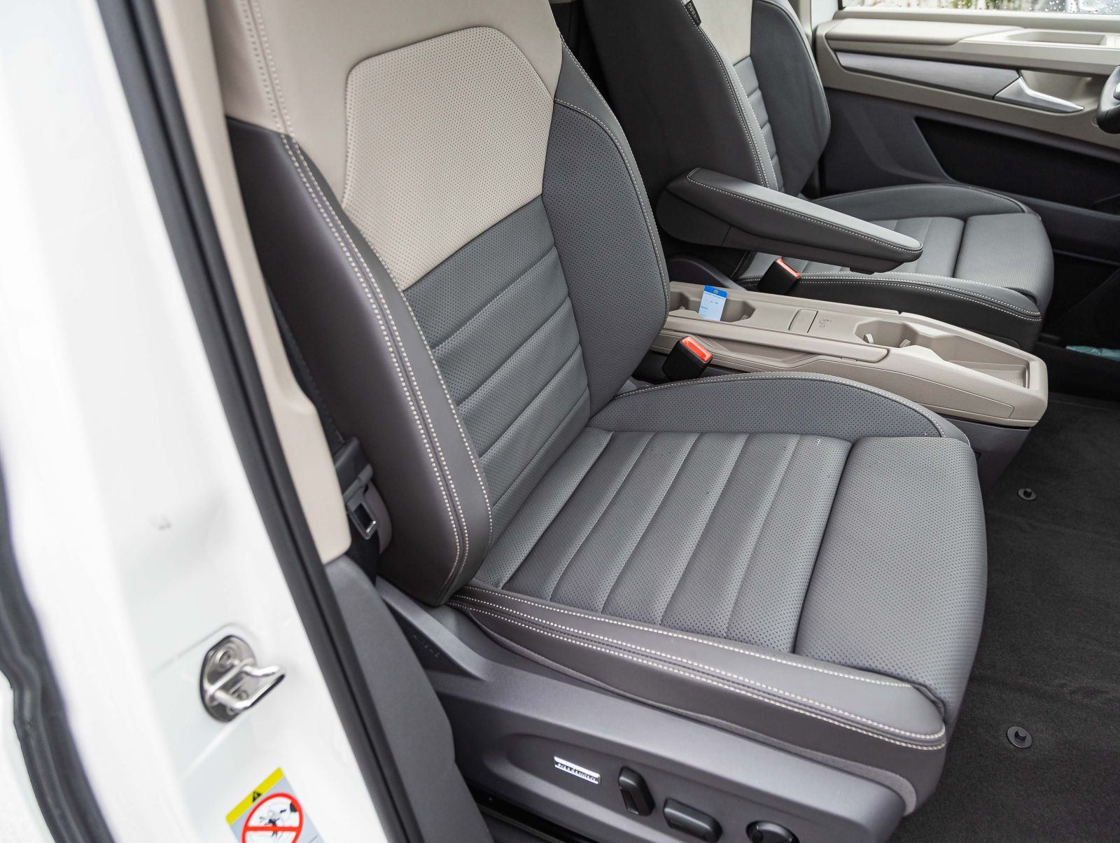 Volkswagen T7 Multivan Life "Edition" 2,0l TDI lang | Easy Open