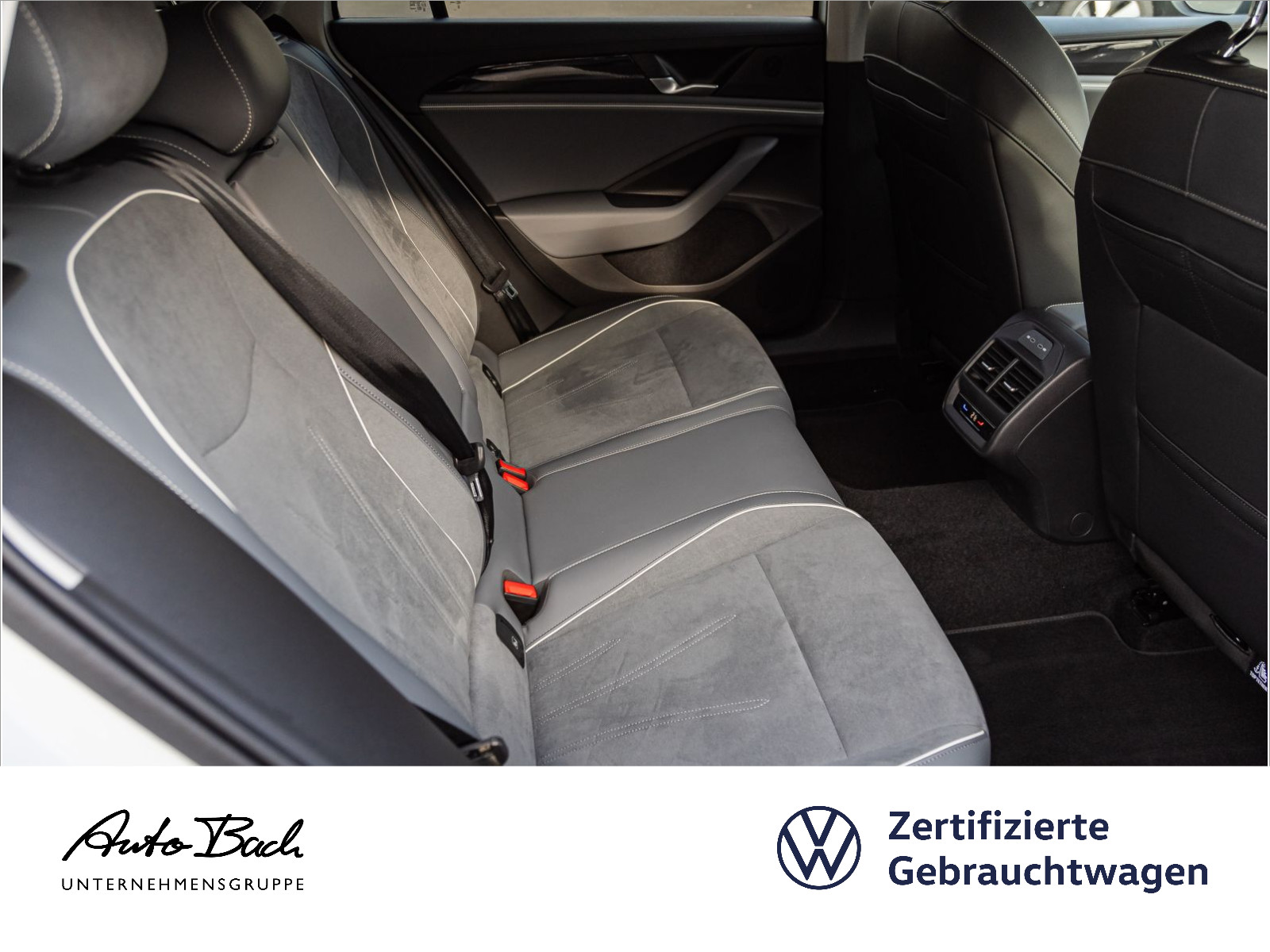 Volkswagen Passat Variant 1.5 eTSI DSG Business, Navi, LED, AHK, Park Assist, Klima, Digital Cockpit