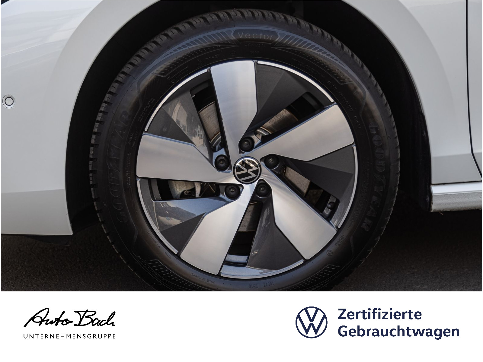 Volkswagen Passat Variant 1.5 eTSI DSG Business, Navi, LED, AHK, Park Assist, Klima, Digital Cockpit