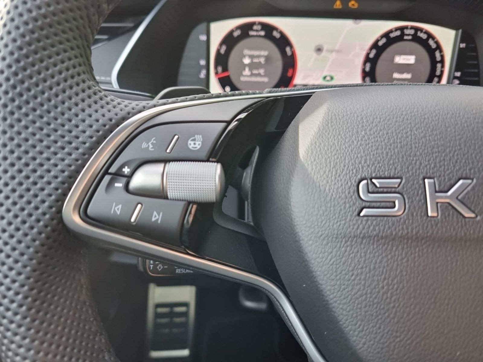 Skoda Octavia Combi 1.5 TSI Sportline DSG Navi LED HuD