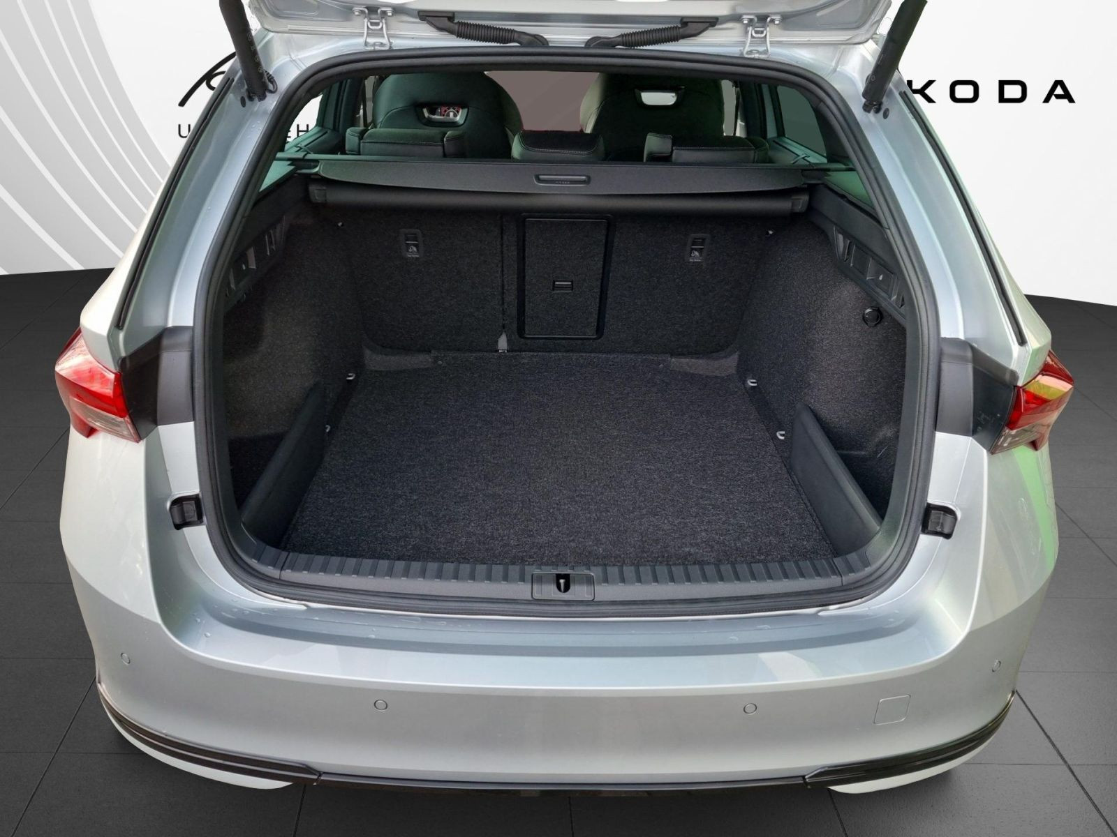 Skoda Octavia Combi 1.5 TSI Sportline DSG Navi LED HuD