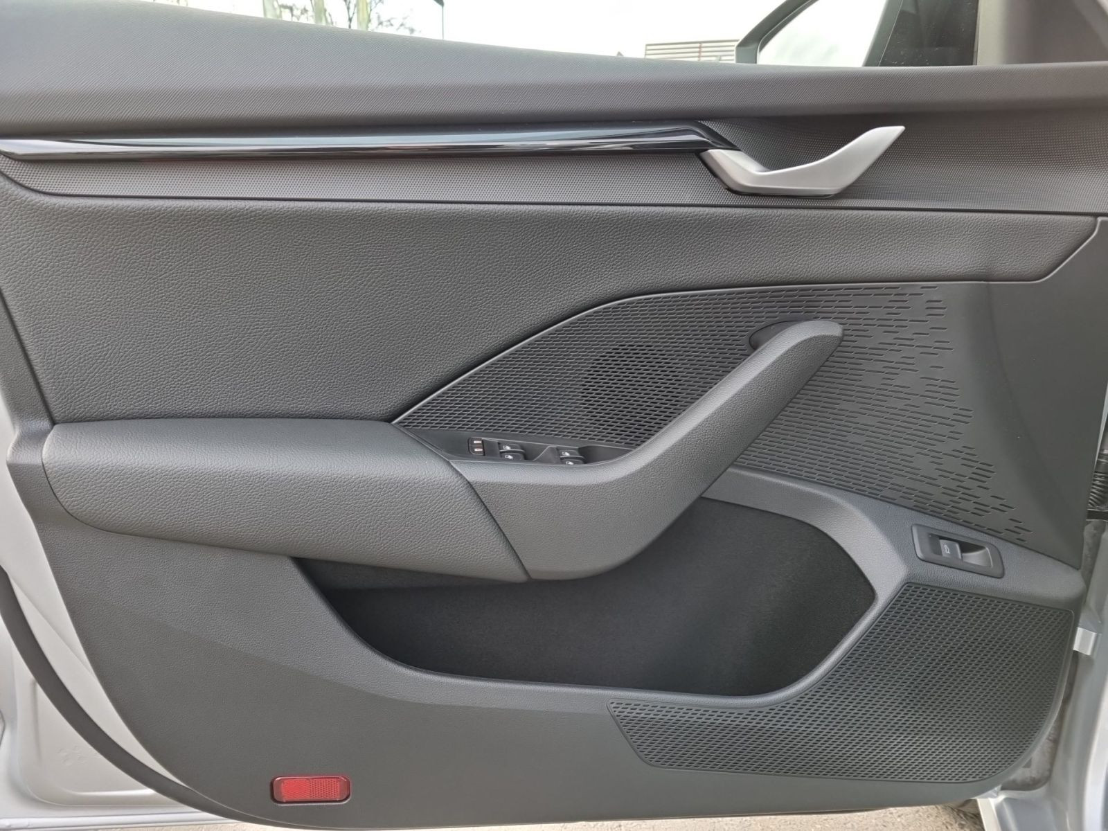 Skoda Octavia Combi 1.5 TSI Sportline DSG Navi LED HuD