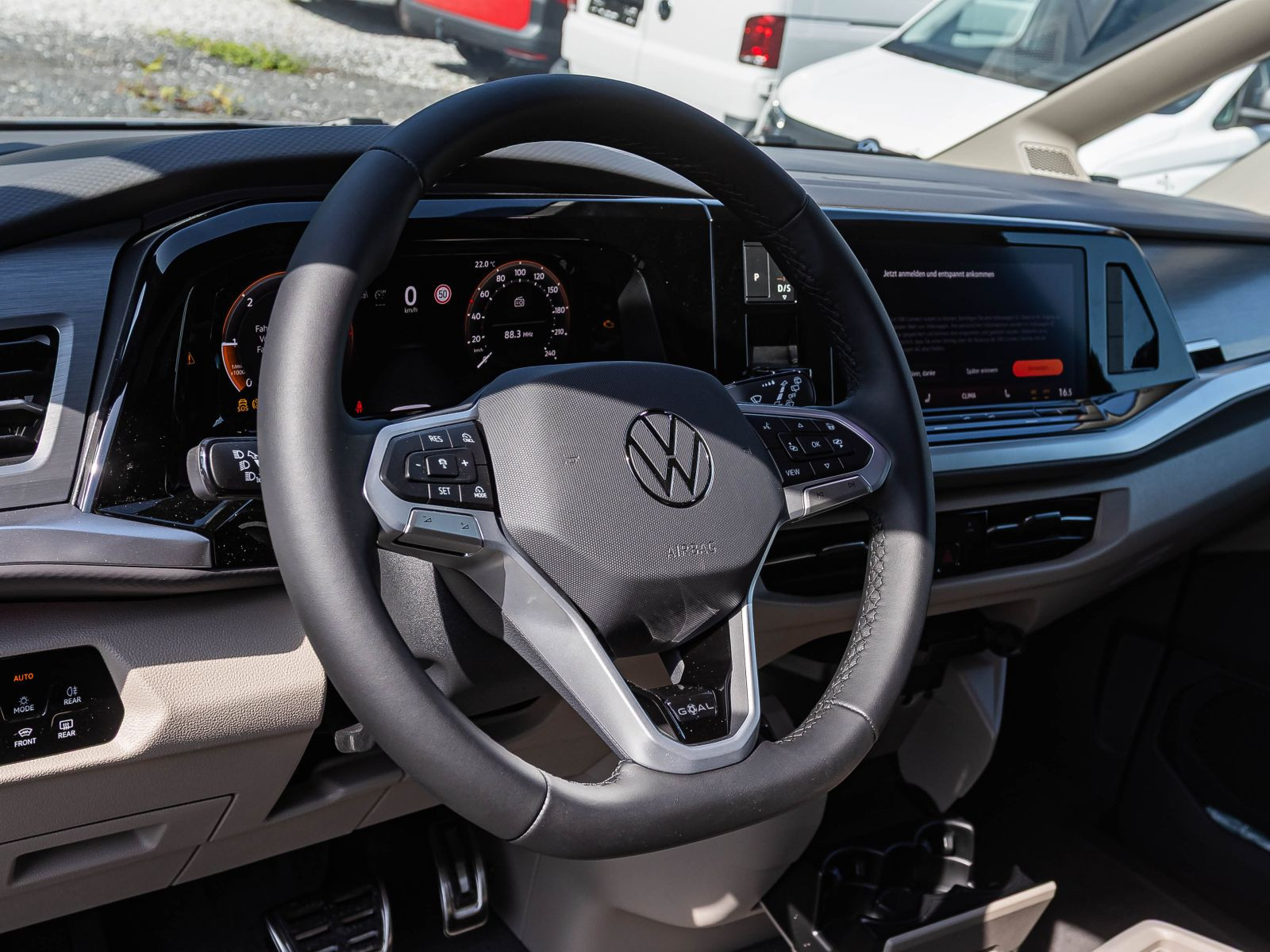 Volkswagen T7 Multivan "GOAL" 2.0 TDI DSG KÜ Navi LED ACC EPH AHK