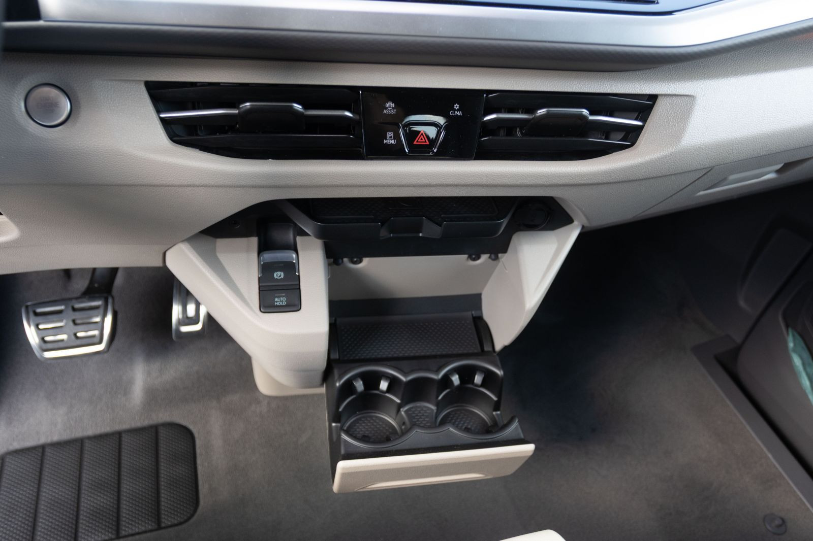 Volkswagen T7 Multivan "GOAL" 2,0 l TSI lang | IQ-Light | Navi Pro