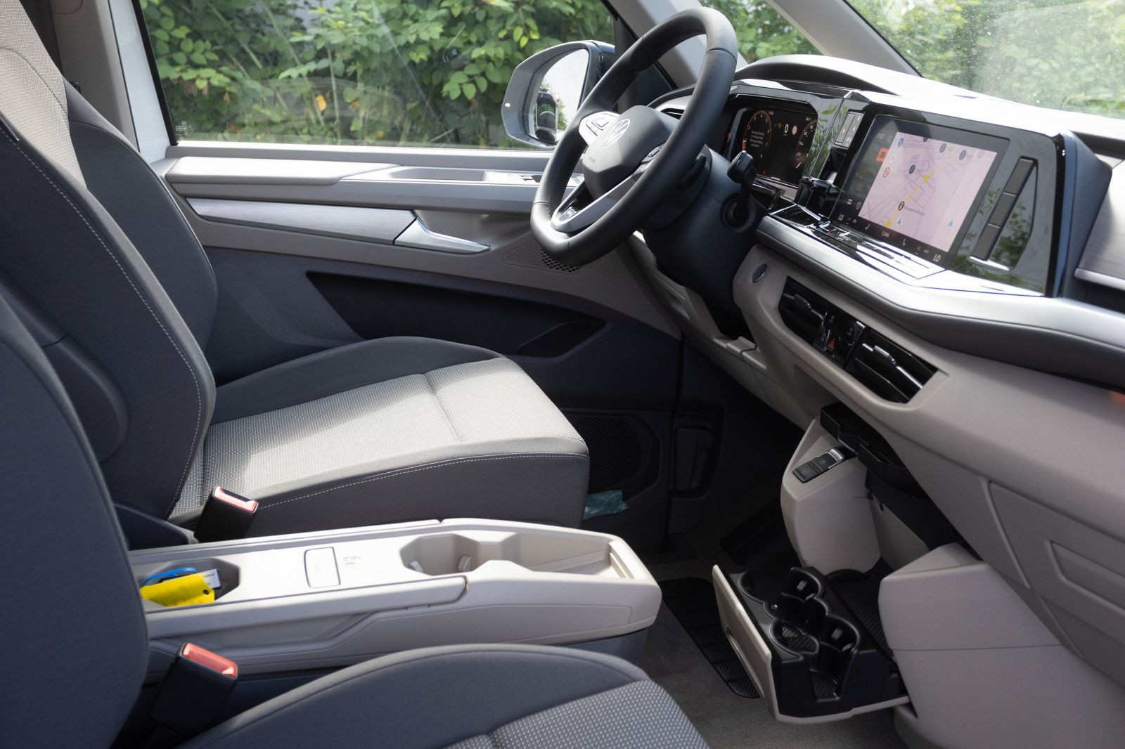 Volkswagen T7 Multivan "GOAL" 2,0 l TSI lang | IQ-Light | Navi Pro