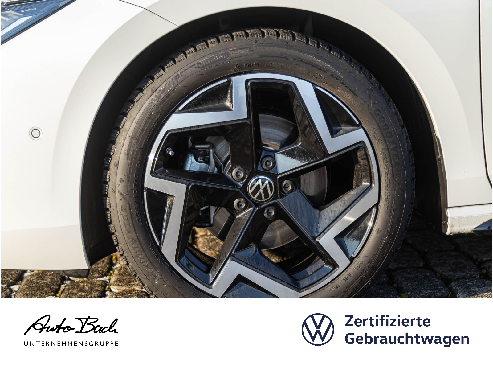 Volkswagen Passat Variant 2.0 TDI "R-Line" DSG Navi LED Standhzg HuD Panorama DigitalCockpit DCC AHK