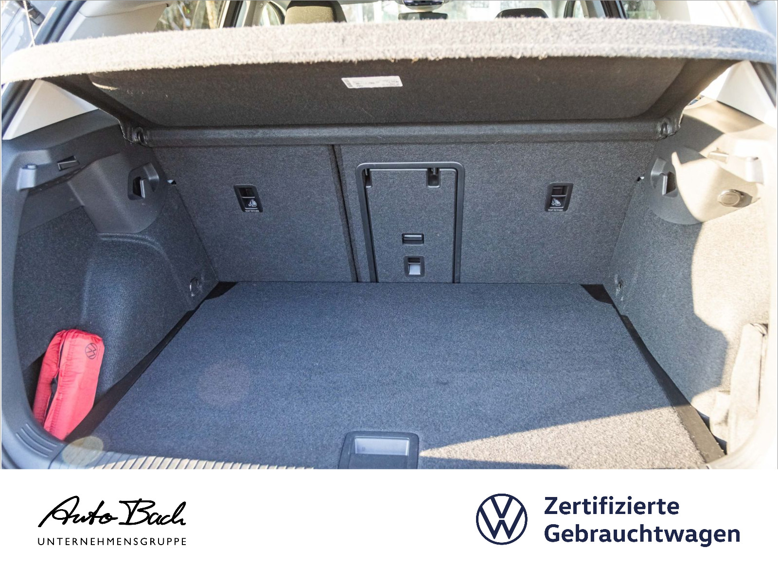 Volkswagen Golf VIII 1.5 eTSI "MOVE" DSG Navi LED Digital Cockpit Panorama ACC EPH