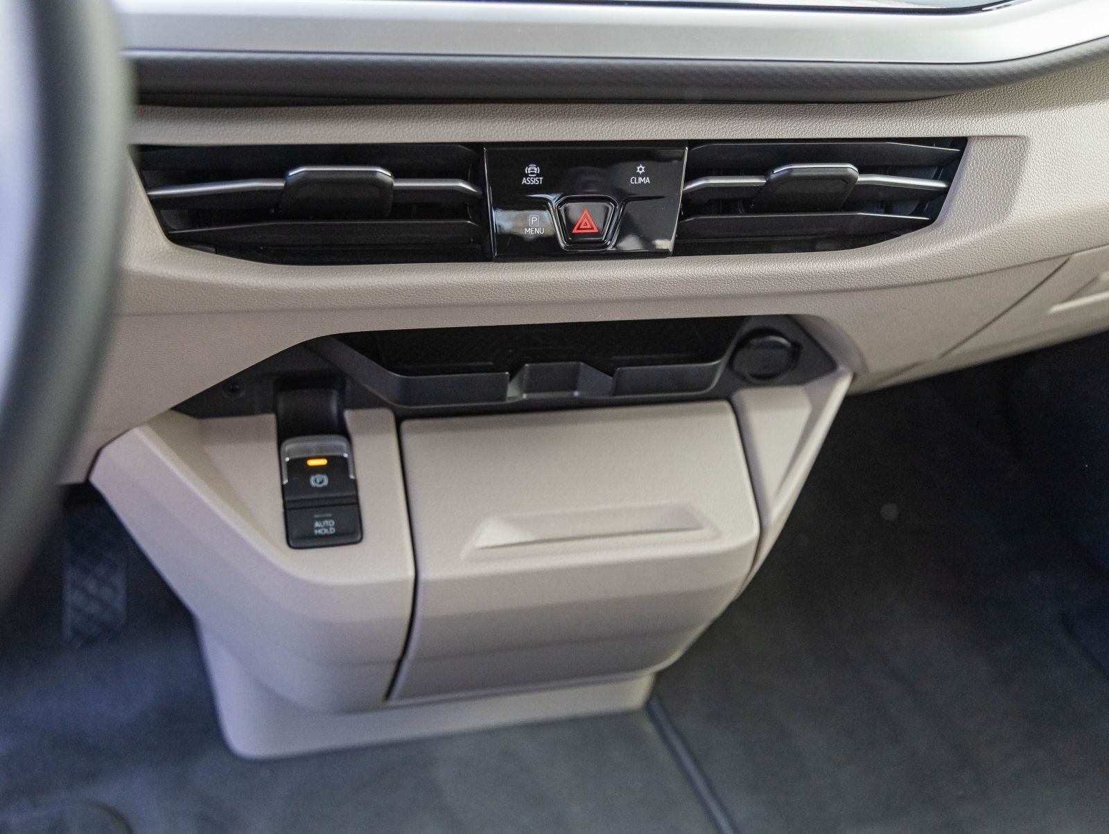 Volkswagen Multivan T7 2.0 TDI DSG Life LÜ Navi, LED, Digital Cockpit, ACC, AHK, 7-Sitze