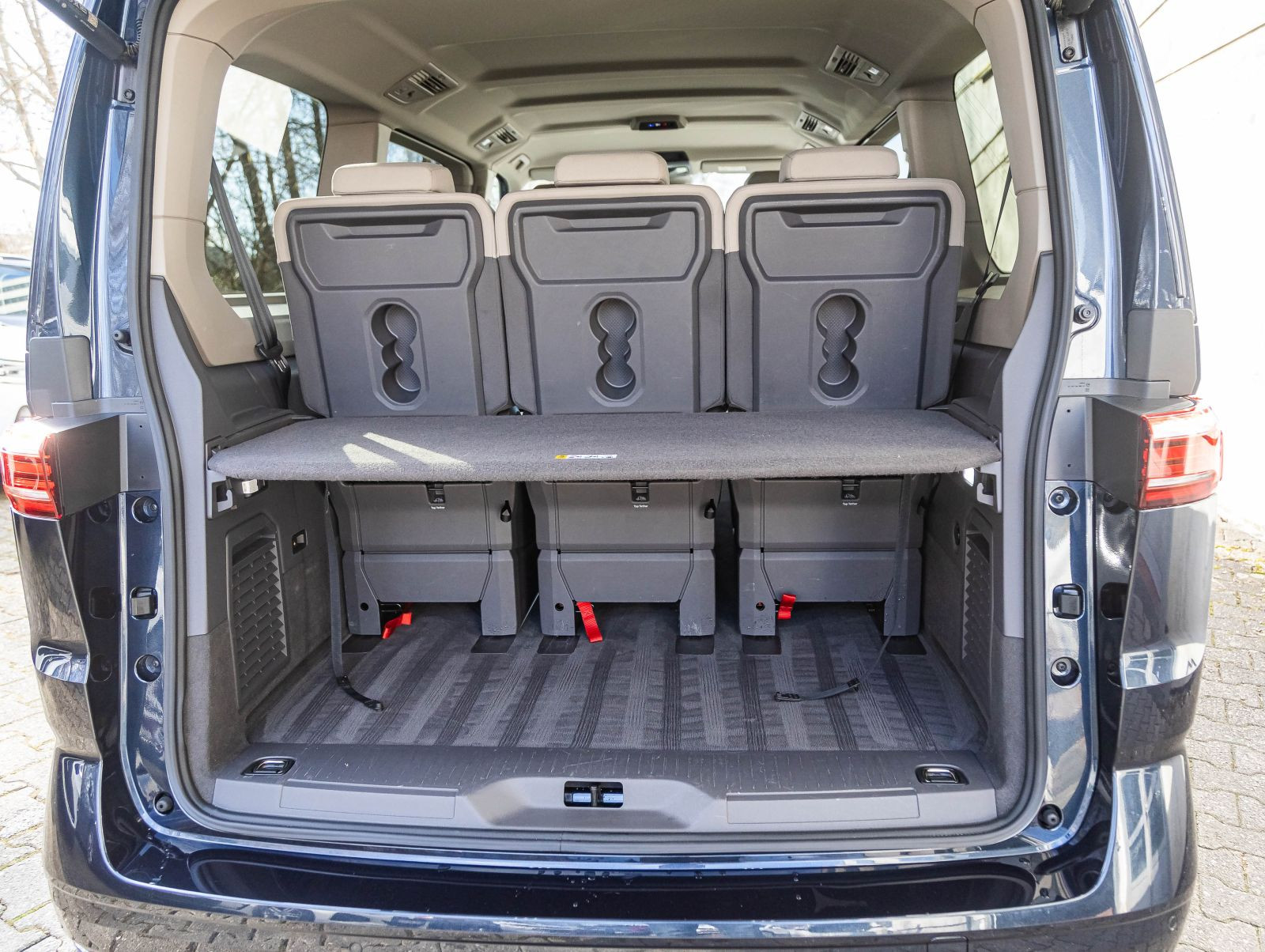 Volkswagen Multivan T7 2.0 TDI DSG Life LÜ Navi, LED, Digital Cockpit, ACC, AHK, 7-Sitze