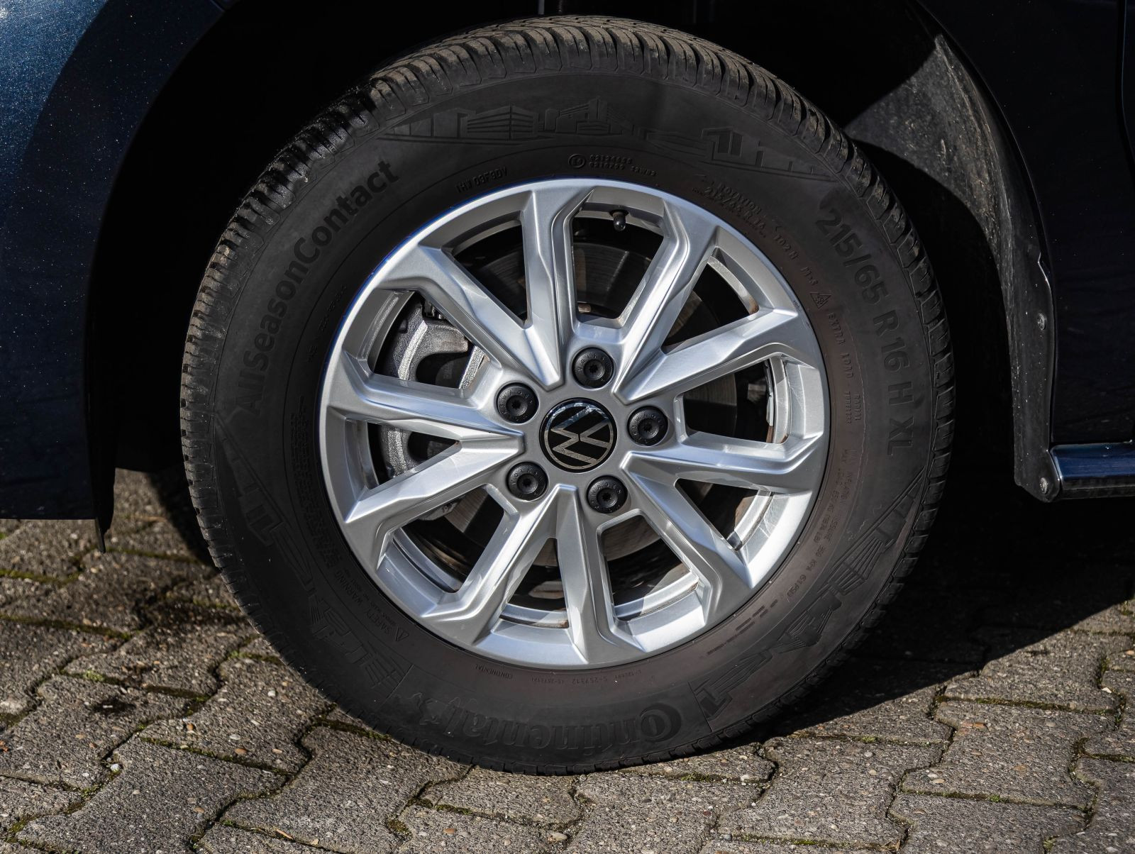 Volkswagen Multivan T7 2.0 TDI DSG Life LÜ Navi, LED, Digital Cockpit, ACC, AHK, 7-Sitze