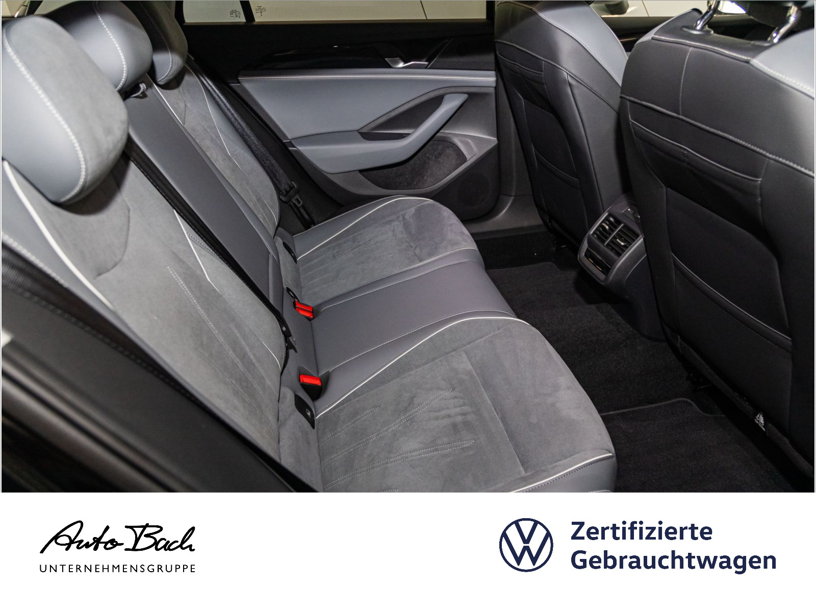 Volkswagen Passat Variant 2.0 TDI "Business" DSG Navi LED Digital Cockpit ACC EPH AHK