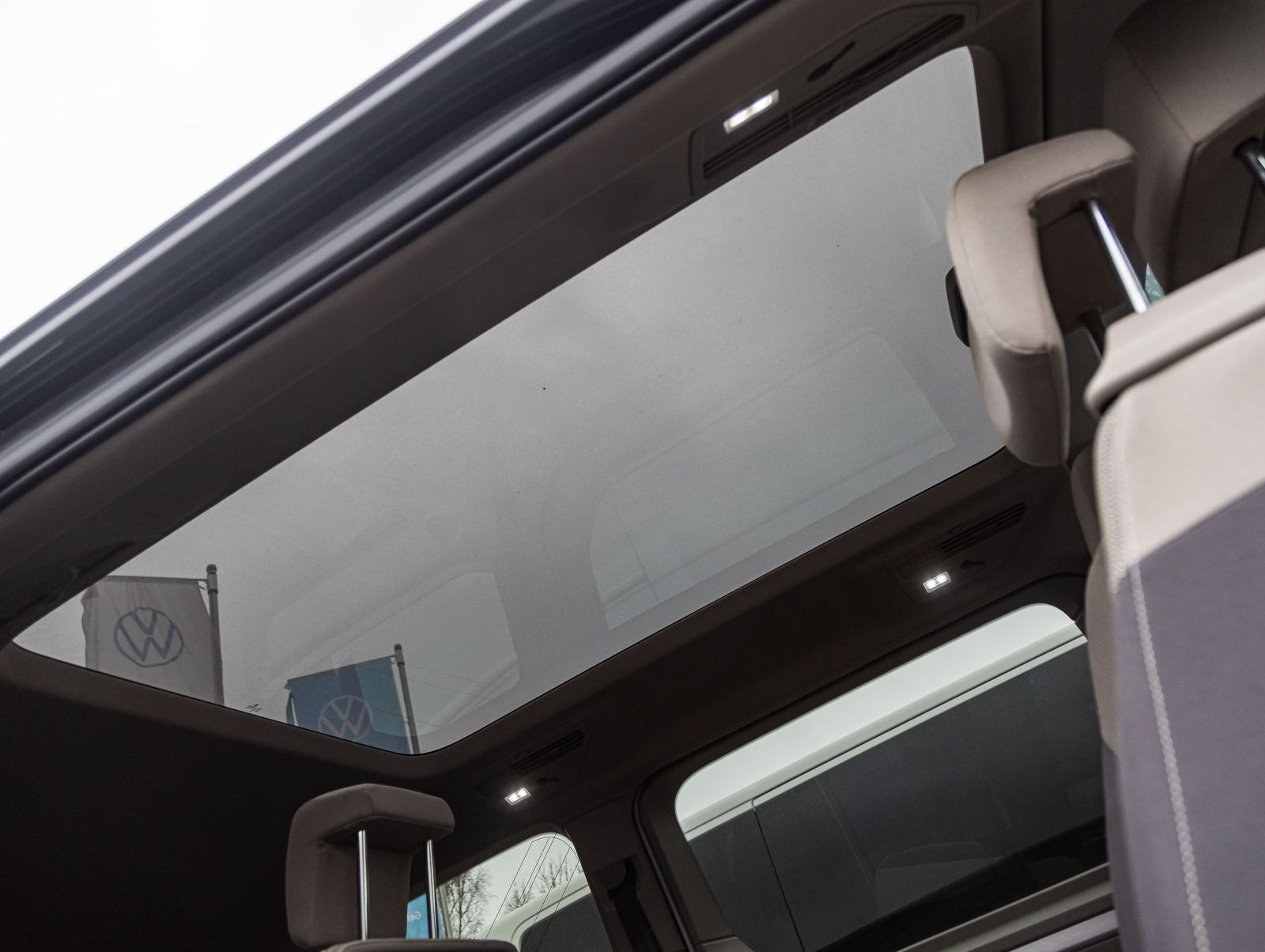 Volkswagen Multivan LÜ 2.0 TDI DSG "Edition" Navi Pano ACC LED-Matrix