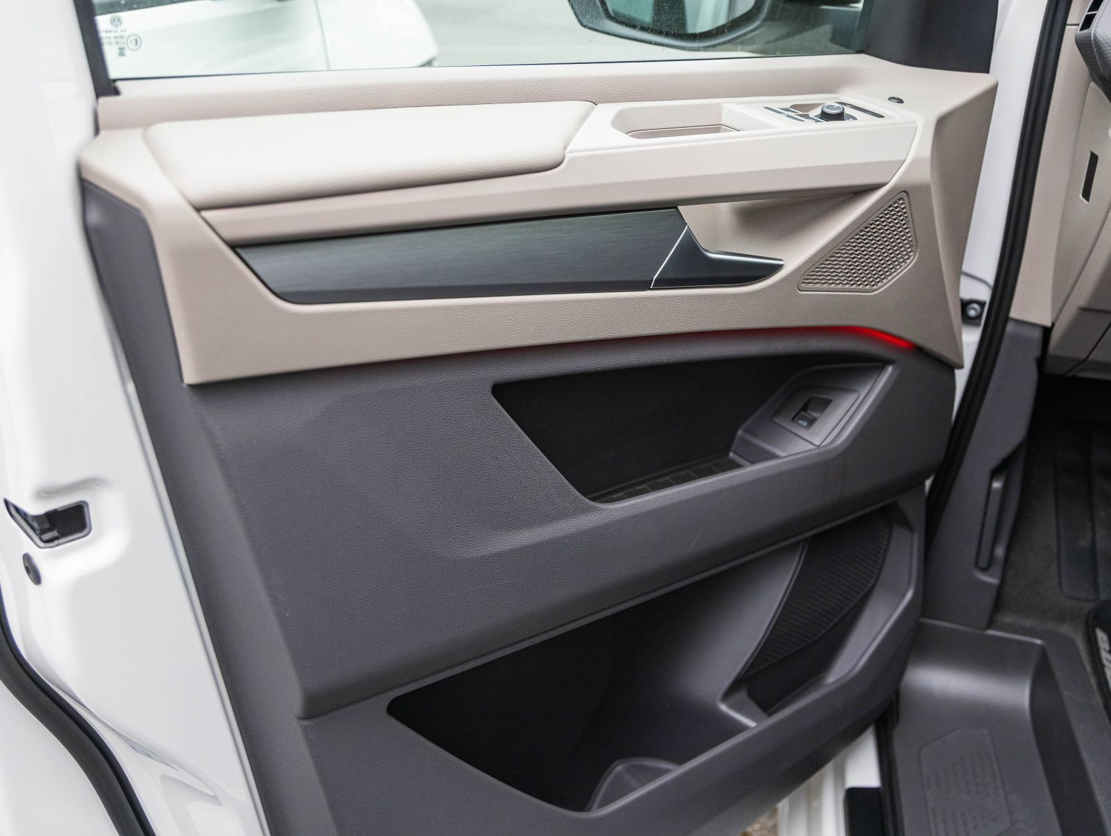 Volkswagen Multivan LÜ 2.0 TDI DSG "Edition" Navi Pano ACC LED-Matrix