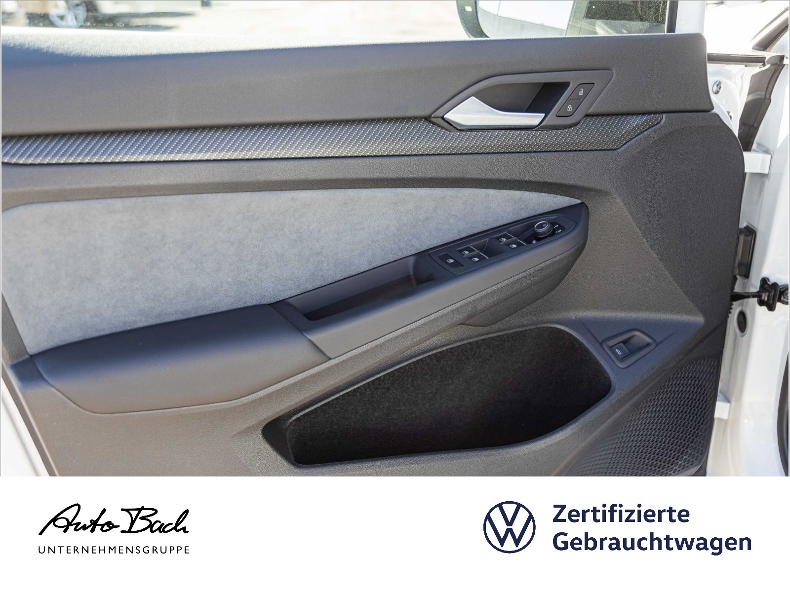 Volkswagen Golf VIII Variant 1.5 eTSI DSG Navi AHK ACC EPH Standhzg