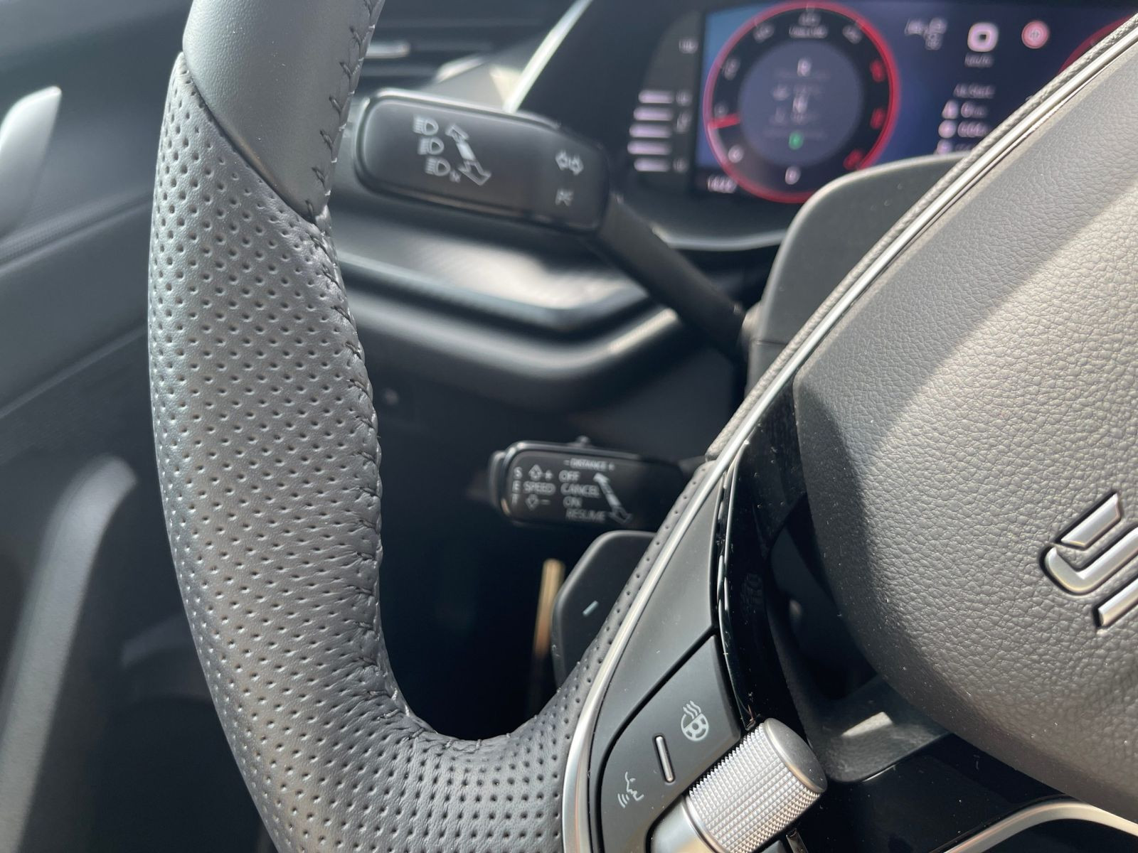 Skoda Octavia Combi 2.0 TDI Sportline DSG Navi LED HuD