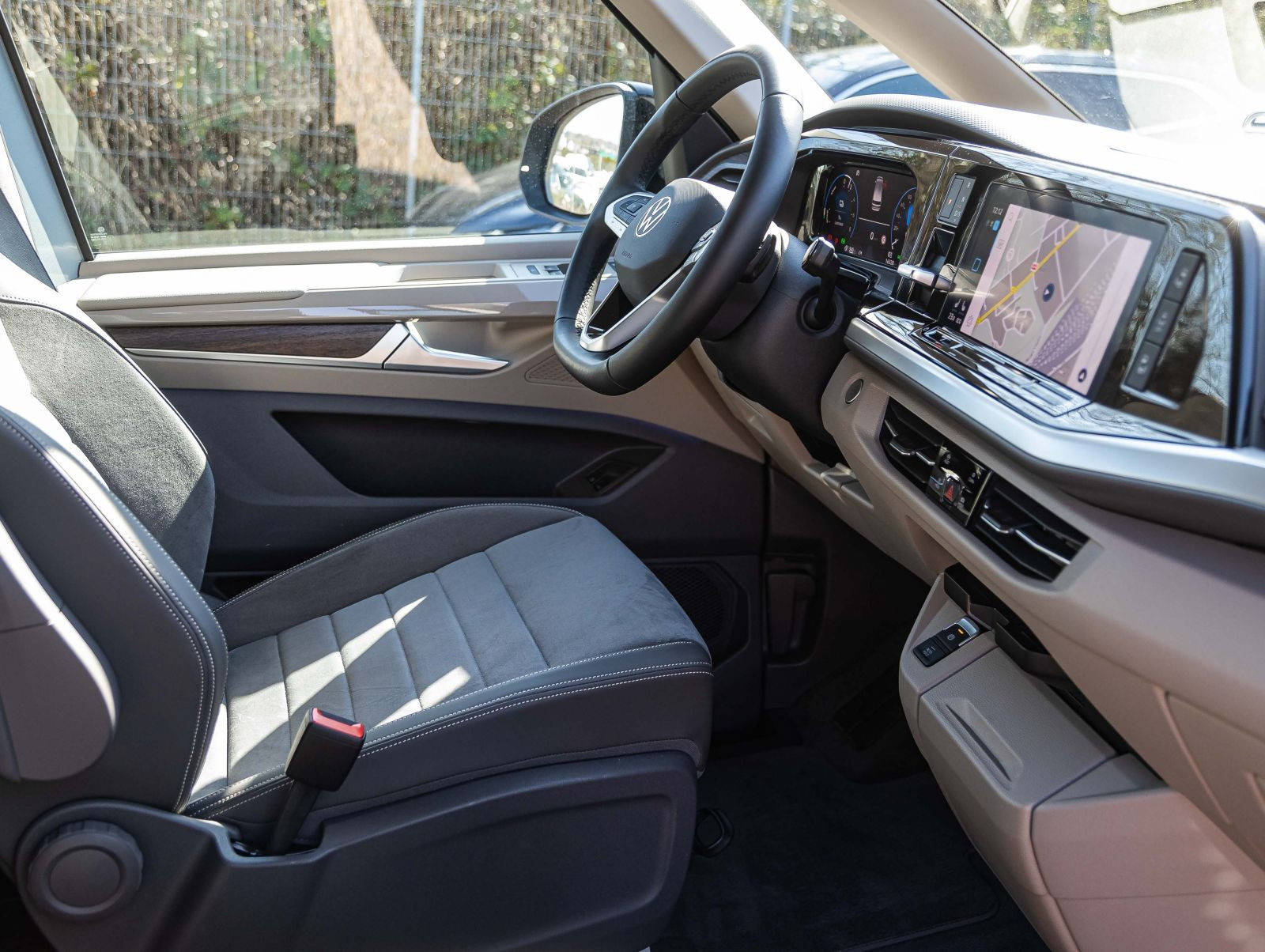 Volkswagen Multivan 1.4TSI eHybrid "Style" LÜ Navi HuD Harman Kardon