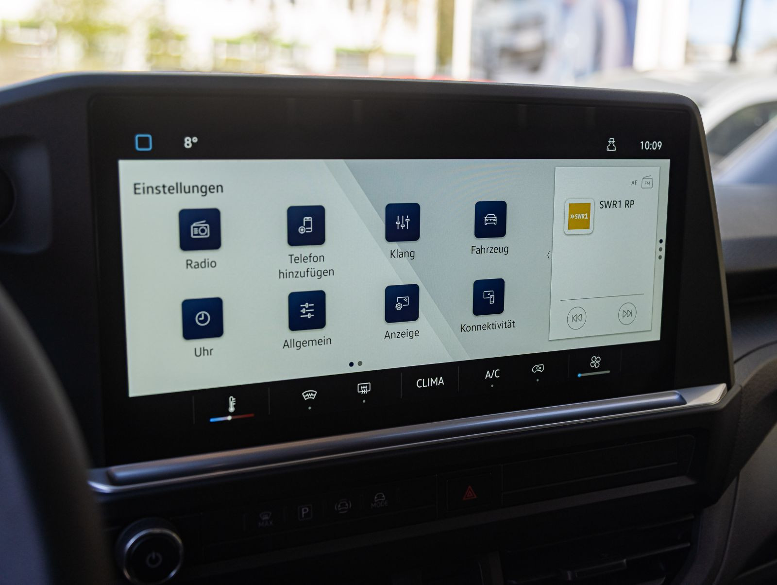 Volkswagen T7 Transporter Kastenwagen 2.0 TDI LR, AHK, LED, Rückfahrkamera, Parkpilot, Klima