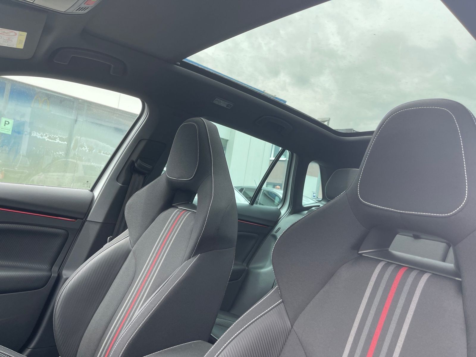 Skoda Kamiq 1.0TSI MonteCarlo DSG LED Panorama ACC AHK